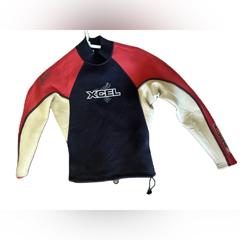 Boys Small wetsuit top. Thick and warm